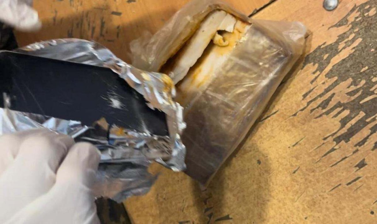 Сало с телефоном пытались передать в колонию Алматинской области