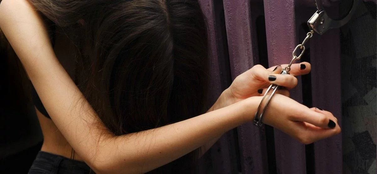 19 жастағы қызды 250 мың теңгеге сатып жіберген