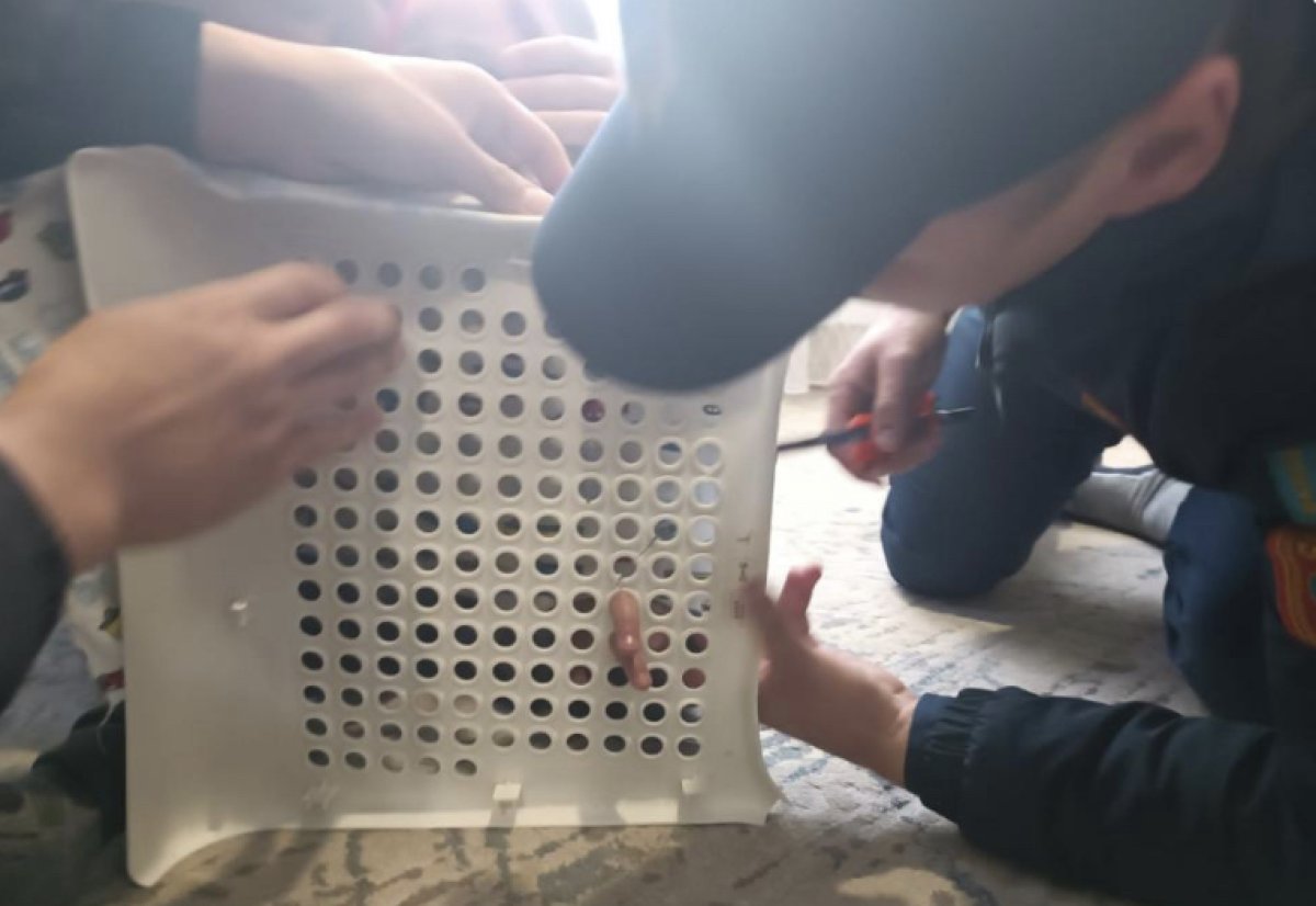 Во власти детского стульчика: неординарную операцию провели спасатели СКО