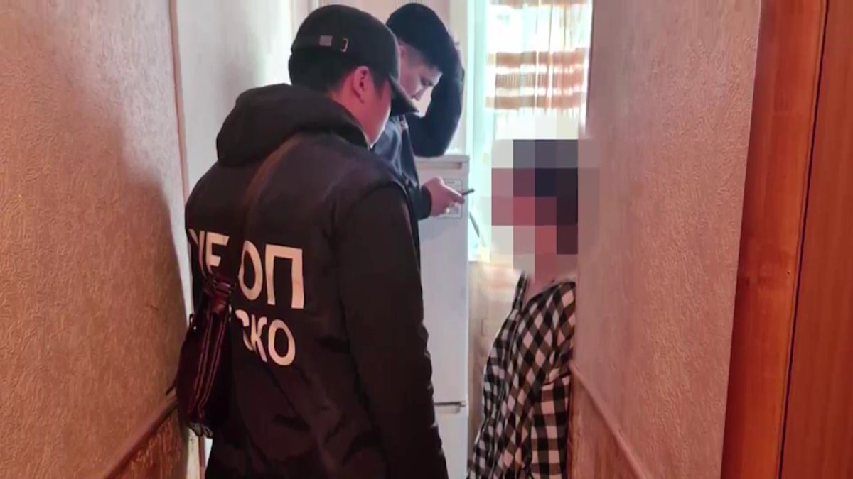 Петропавлда 19 жастағы бойжеткенді 250 мың теңгеге сатып жіберген