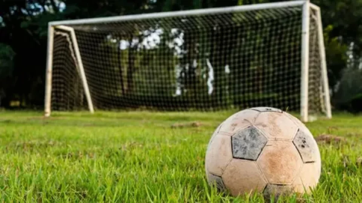 Қарағандыда футбол қақпасы 7 жасар баланы басып қалды