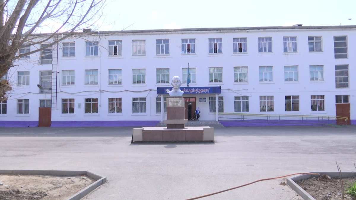 Қызылордада мектеп оқушысы үзіліс кезінде сыныптасына пышақ сұғып алды