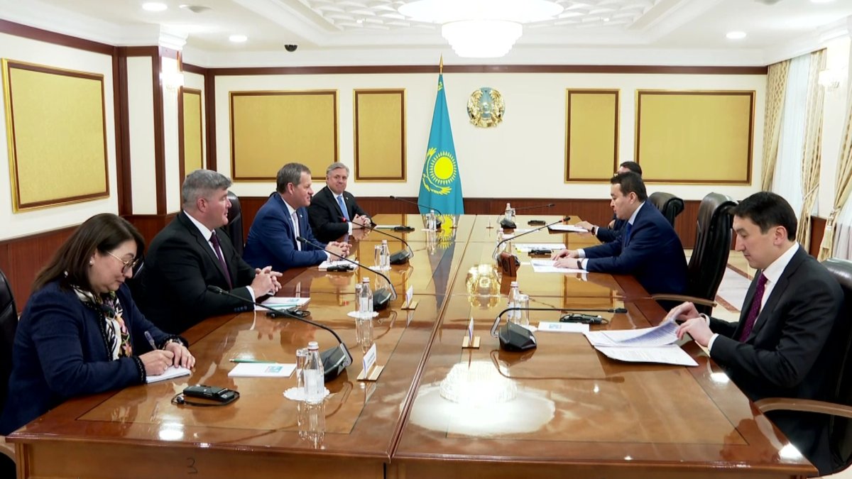 Алихан Смаилов встретился с исполнительным вице-президентом «Шеврона»