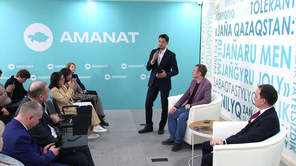Комикс «Капитан Qazaqstan» презентовали в Астане