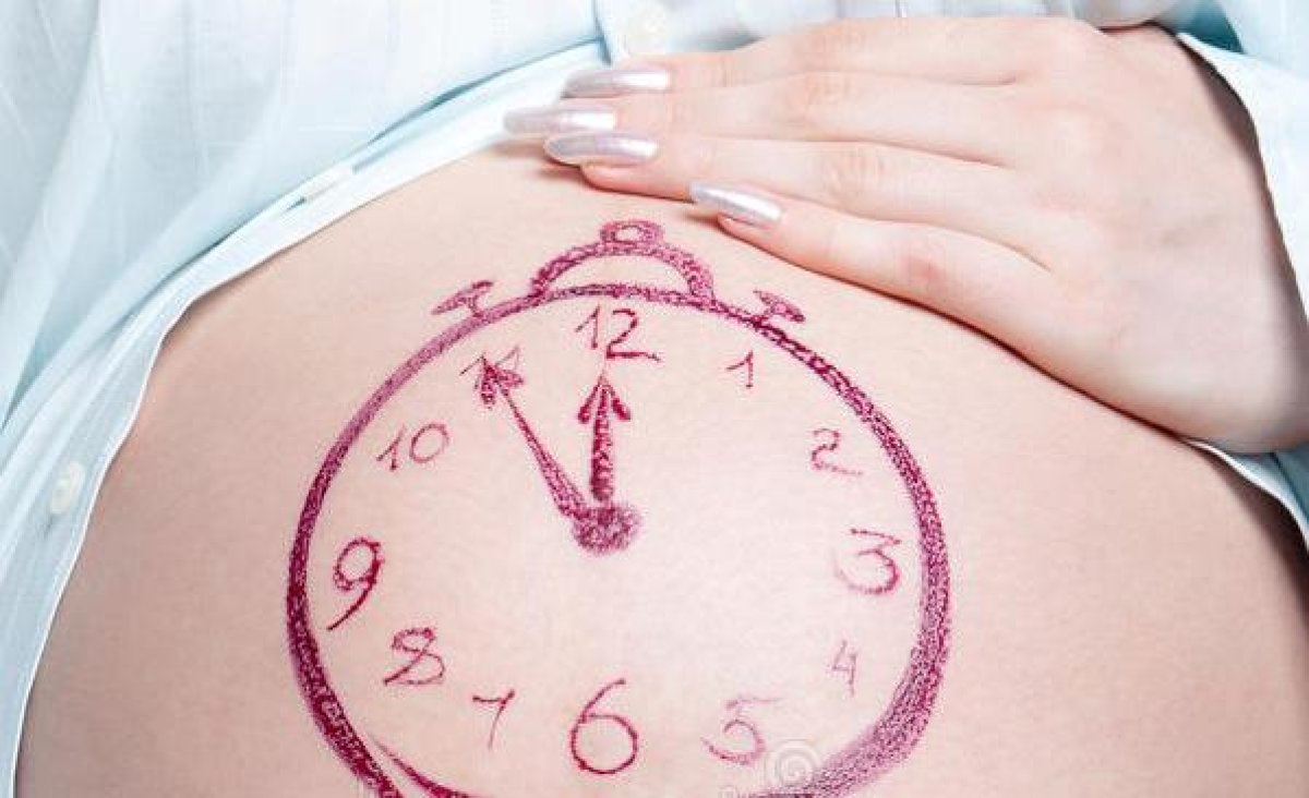 "Бесплодной" женщине лечили кишечник и обнаружили восьмимесячную беременность