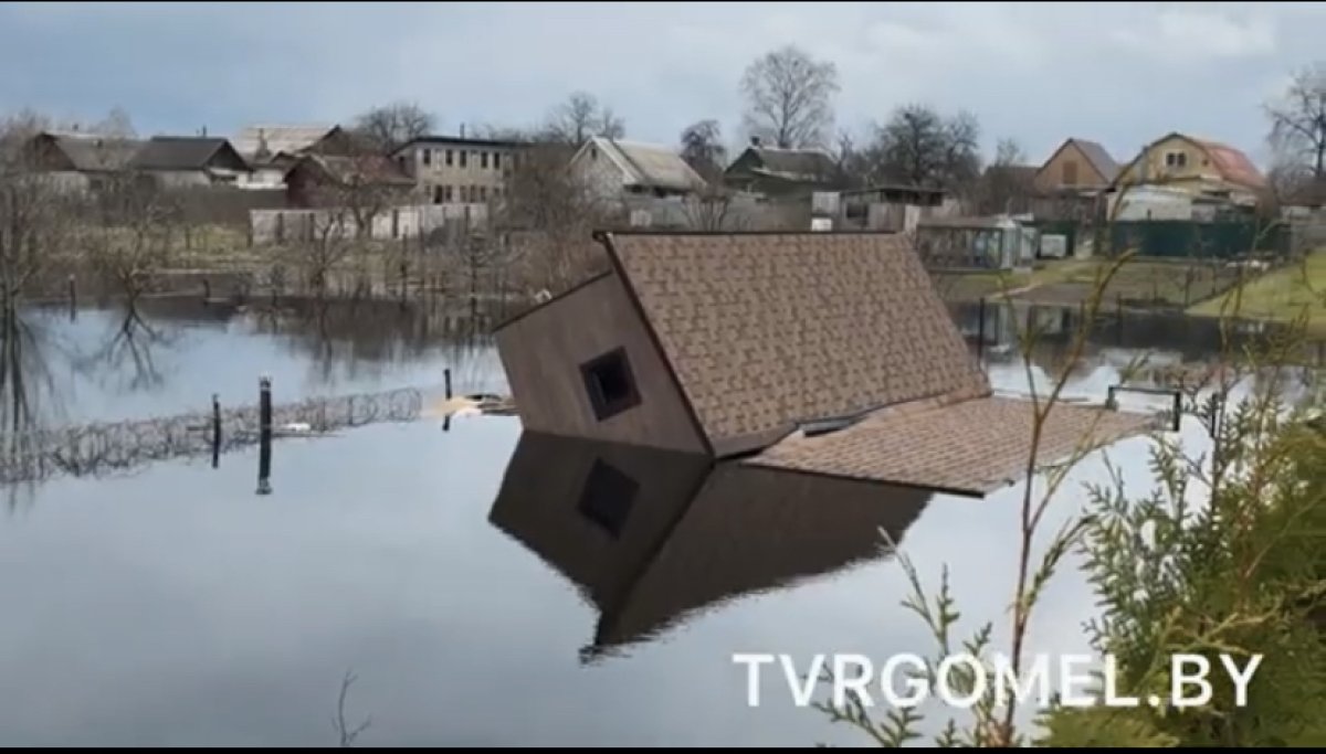 В Беларуси во время паводка у дома съехала крыша - Телеканал «Астана»