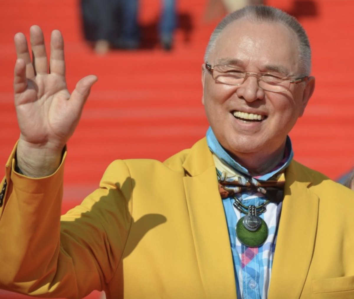 Привезли с кровотечением желудка: модельер Вячеслав Зайцев скончался, не приходя в сознание