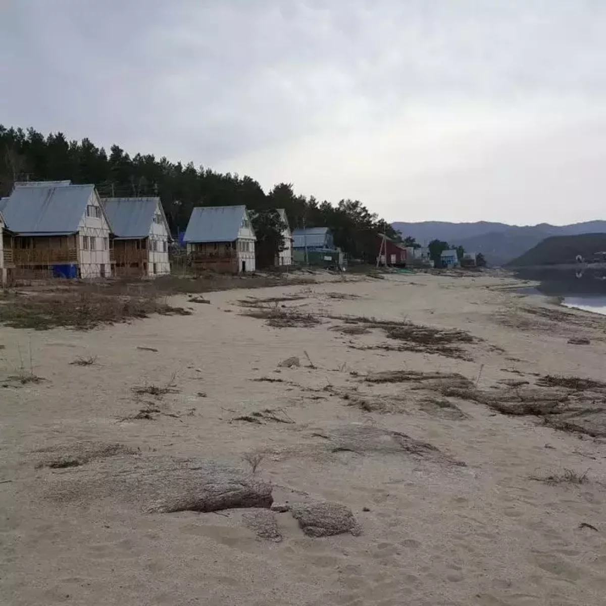 "Табиғат кек алып жатыр": ШҚО-дағы Бұқтырма өзенінің айтарлықтай тартылып қалуы тұрғындарды алаңдатып отыр