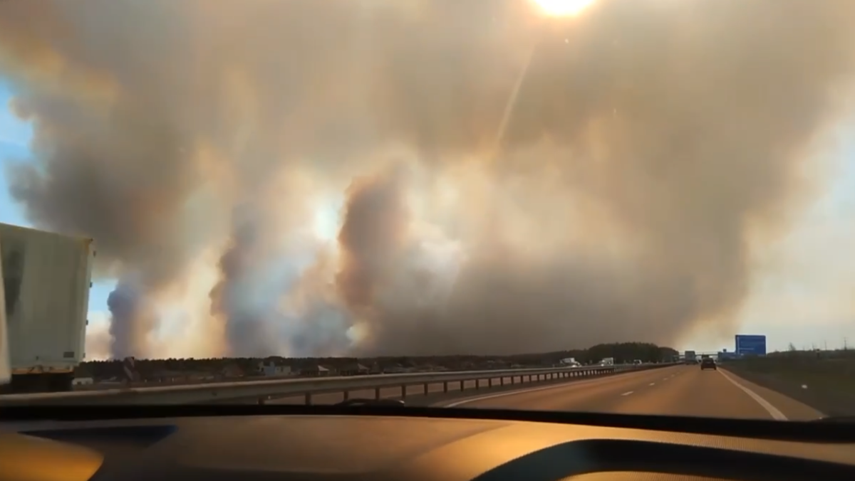 Дым от пожаров в России накрыл север Казахстана