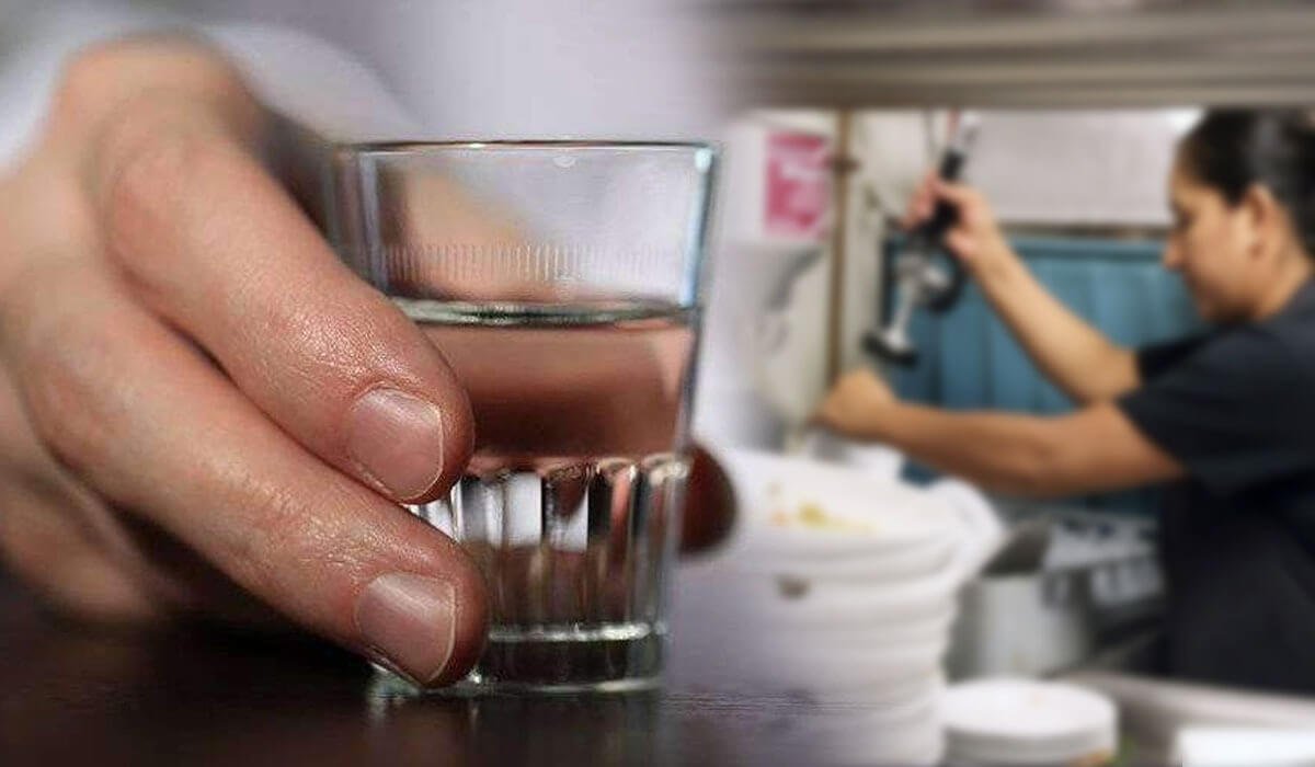 Шымкентте анасы бойжеткенді бір бөтелке арақ үшін кафеге тастап кетіп жүрген