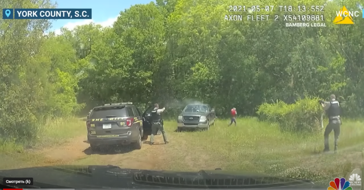 Мужчина подал в суд на полицию в США за 47 выстрелов в его сторону.