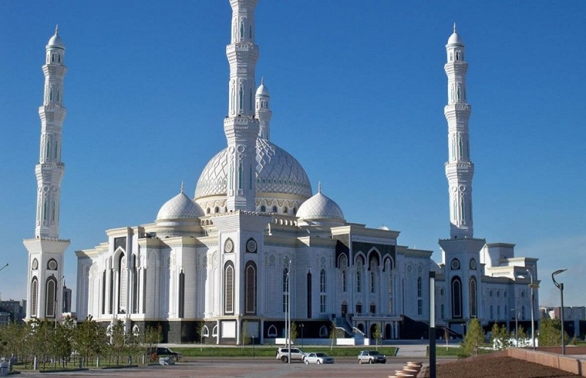 В июне у казахстанцев будет дополнительный выходной