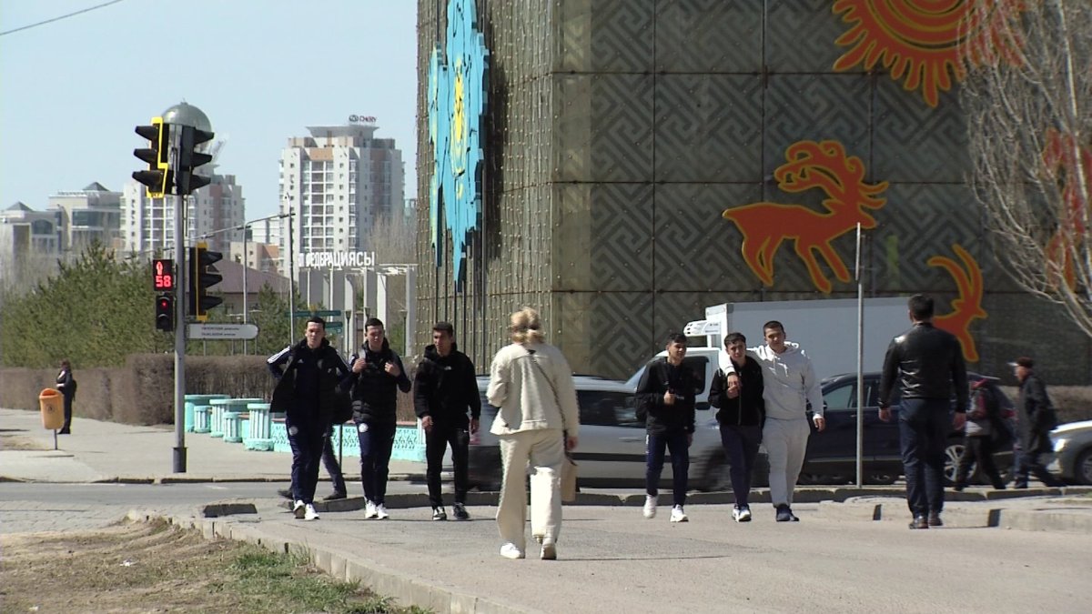 Қарызы бар 1 млн астам қазақстандықтың шоты бұғатталады