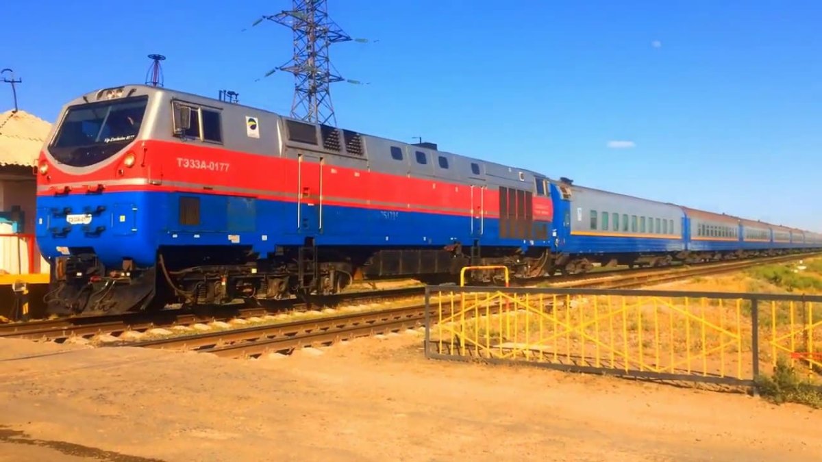 Билеты подорожали в два раза: на возмущение казахстанцев ответили в КТЖ