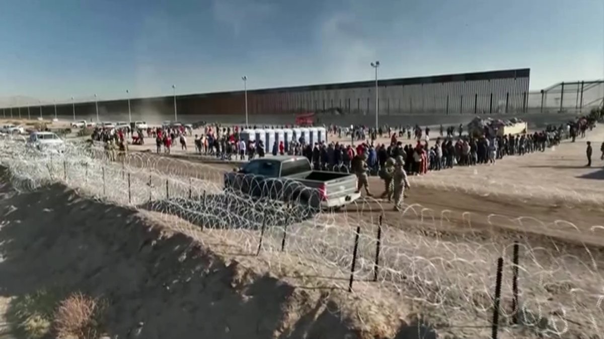 США готовится принять тысячи мигрантов, столпившихся на южной границе