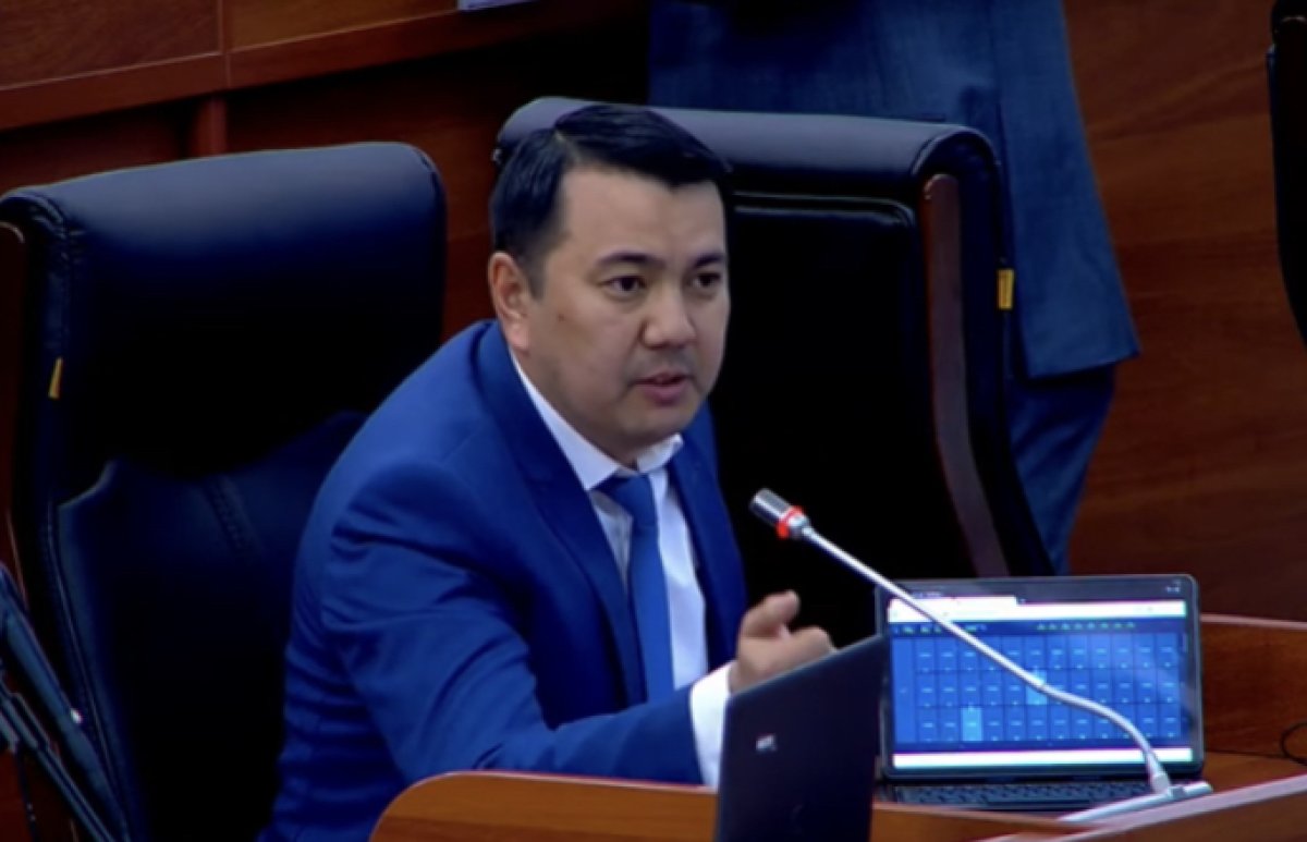 Депутат сделал ставку в казино во время заседания Парламента и проиграл