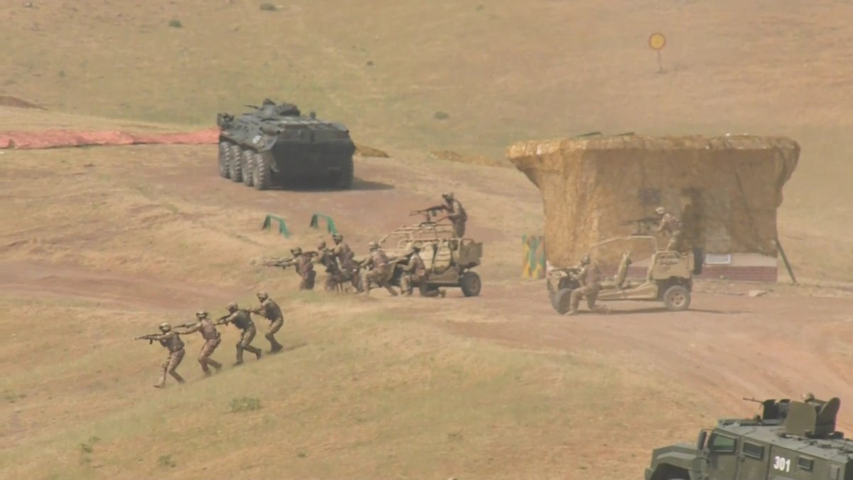 Военные подразделения Казахстана и Узбекистана провели совместные тактико-специальные учения