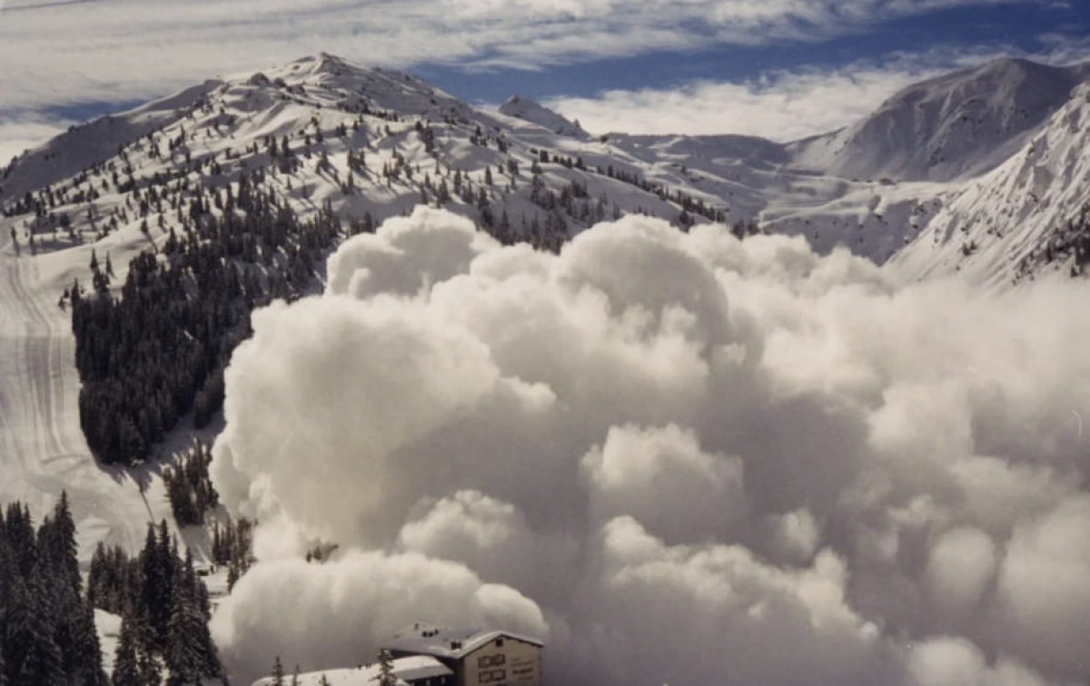 О сходе лавин предупредили алматинцев