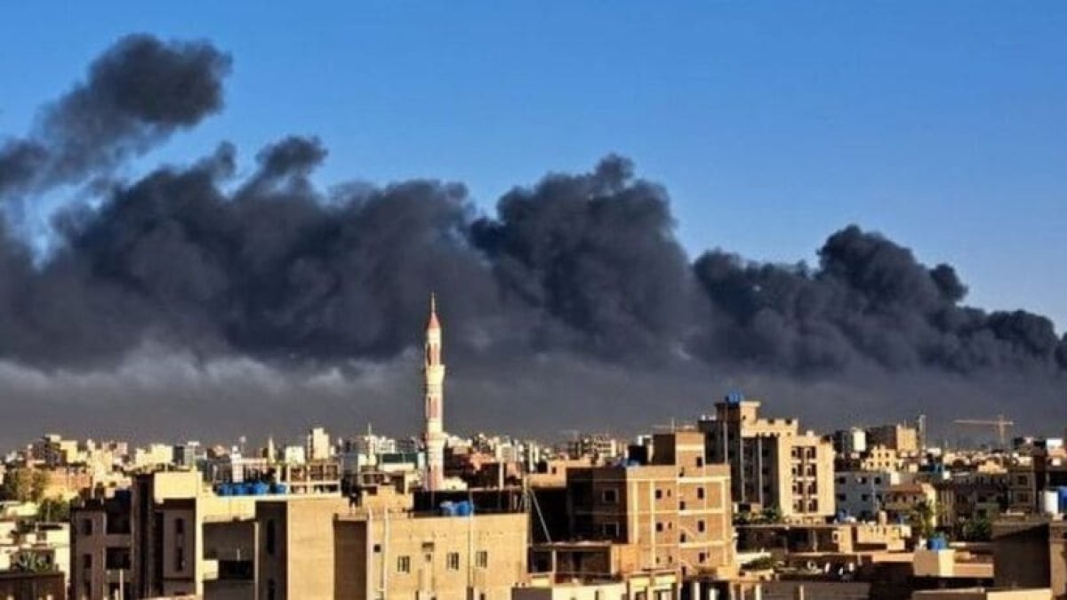 11 казахстанцев решили остаться в воюющем Судане, - МИД РК