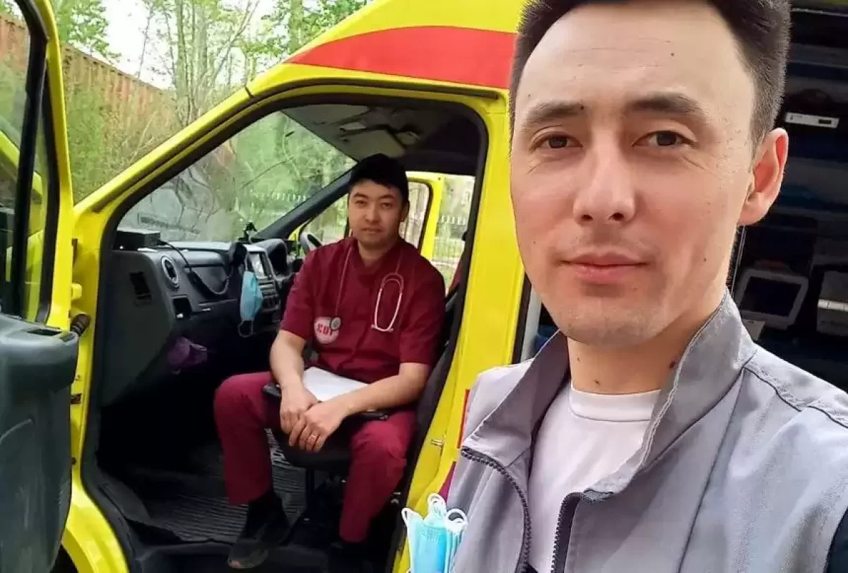 Өскеменде жедел жәрдем қызметкерлері жүрегі тоқтап қалған 81 жастағы әжені аман алып қалды