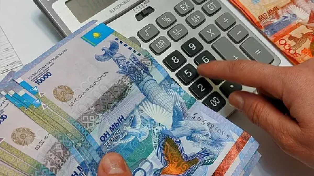 Жеті баласы бар аналар ай сайын жүз мың теңгеге жуық жәрдемақы алады