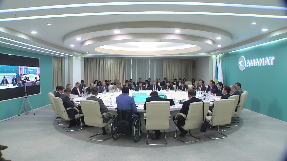 В «AMANAT» рассмотрели проблемы отечественных товаропроизводителей