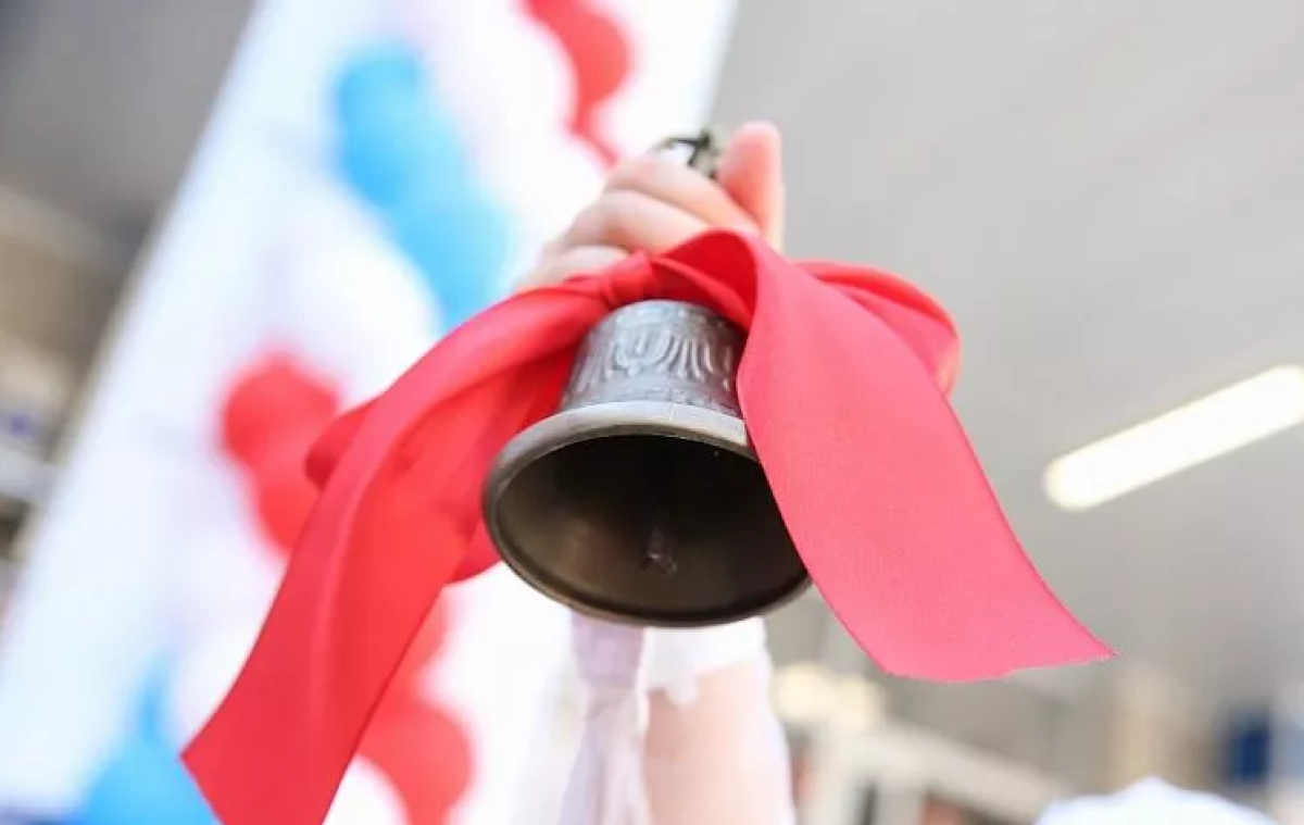 Асхат Аймагамбетов прокомментировал перенос последнего звонка с 25 мая на 1 июня