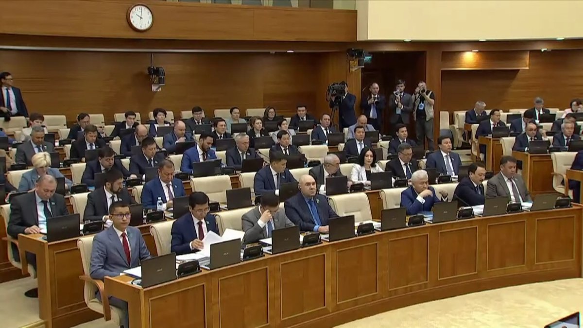 Спор вокруг законопроектов по возврату незаконно приобретённых активов разгорелся в Мажилисе