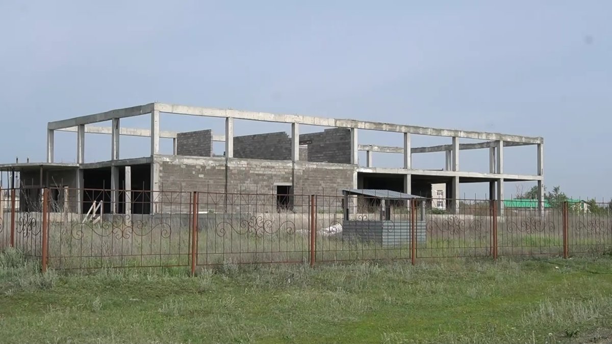 Сразу три спортивных комплекса превратились в проблемные долгострои в Западном Казахстане