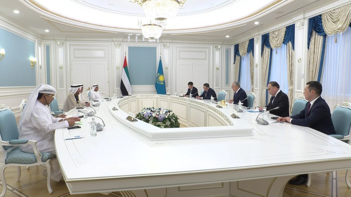 Токаев принял шейха Сурура бен Мухаммеда Аль Нахаяна