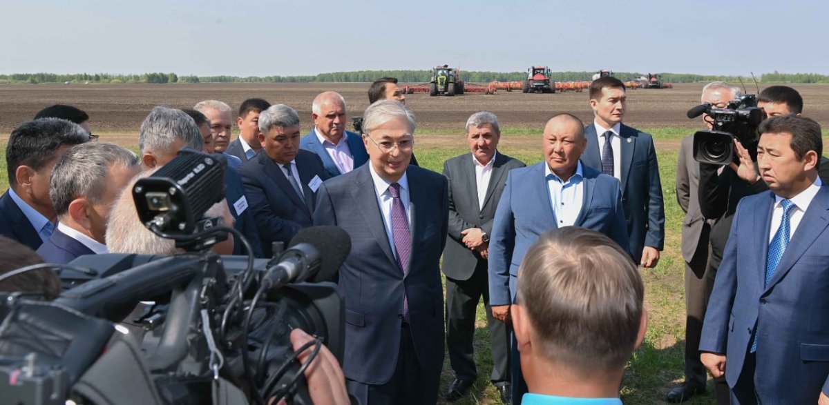 Токаев ответил на "шутку" Лукашенко о вступлении Казахстана в Союзное государство