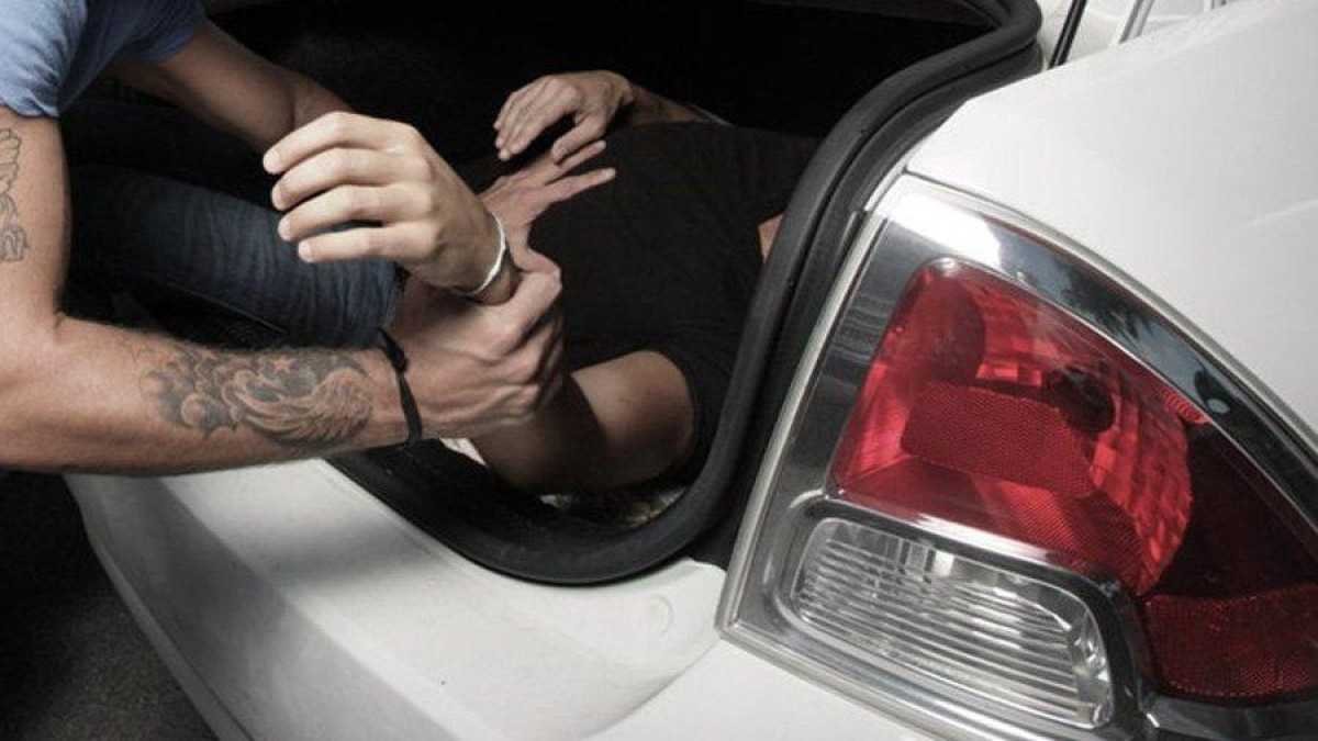 Экибастузца "похитили" на глазах у горожан