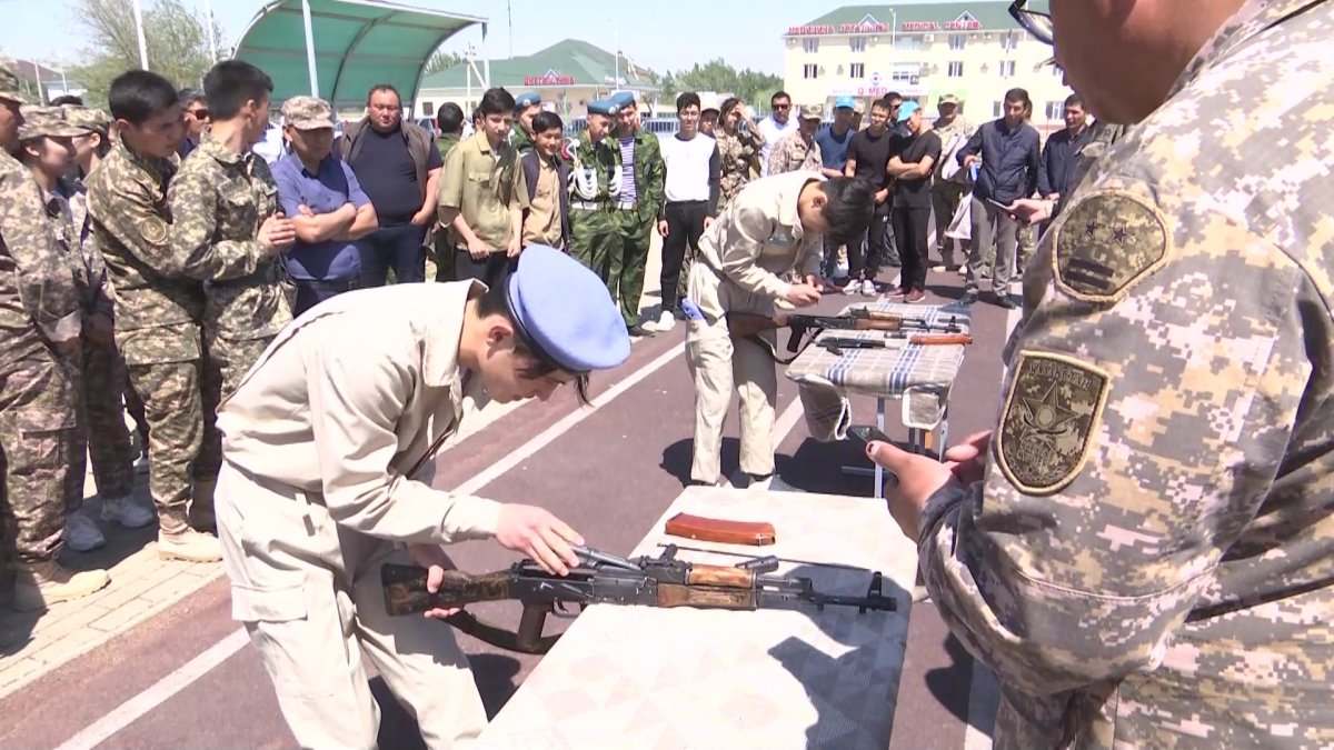 Қызылордалық оқушылар «Айбын» әскери патриоттық жастар сайысында бақ сынады