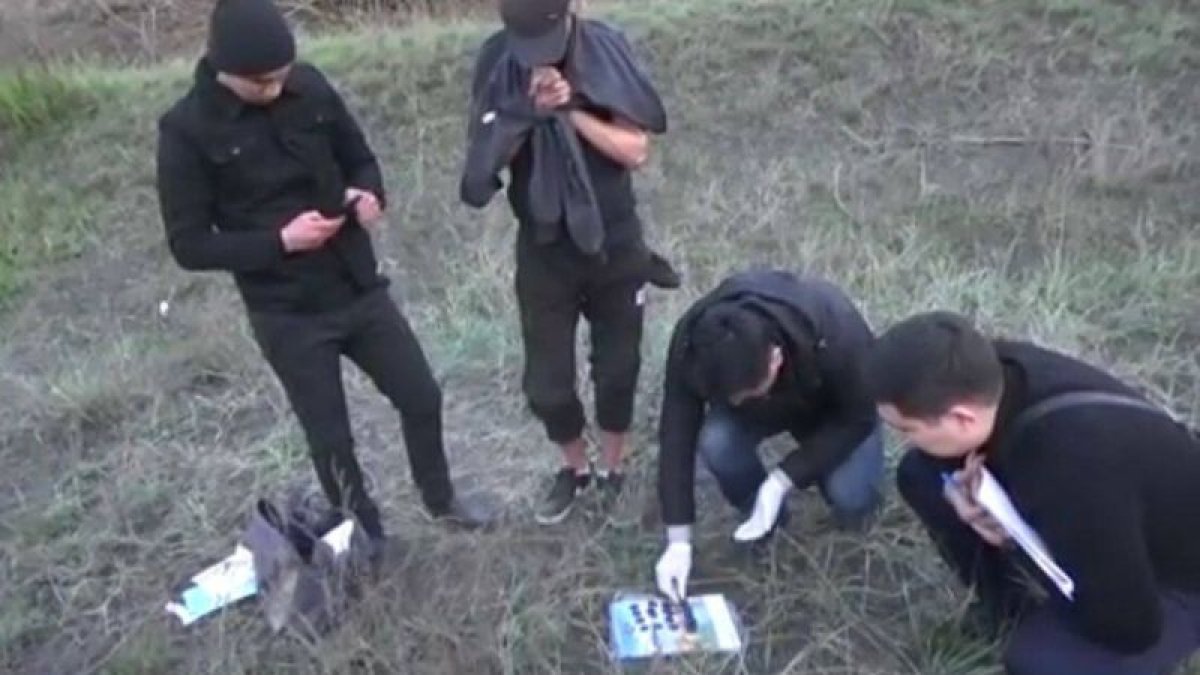 Қарағанды полицейлері есірткі қойып кетіп жүрген Ресей азаматын қолға түсірді