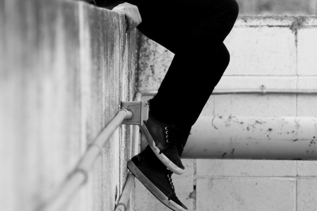 23 жастағы атыраулық он алтыншы қабаттан секіруге оқталған