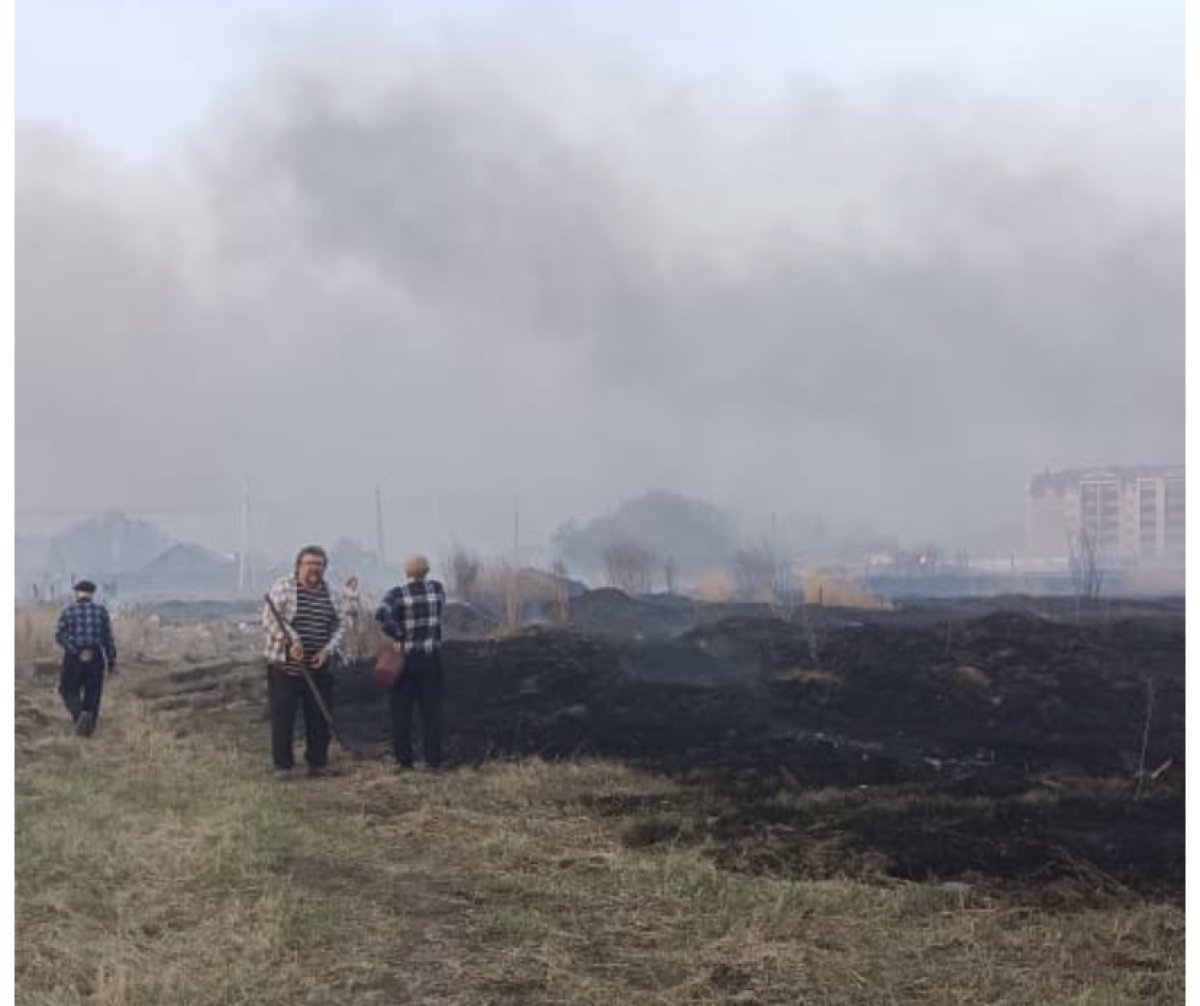 Десятки человек эвакуировали в Петропавловске из-за пожара