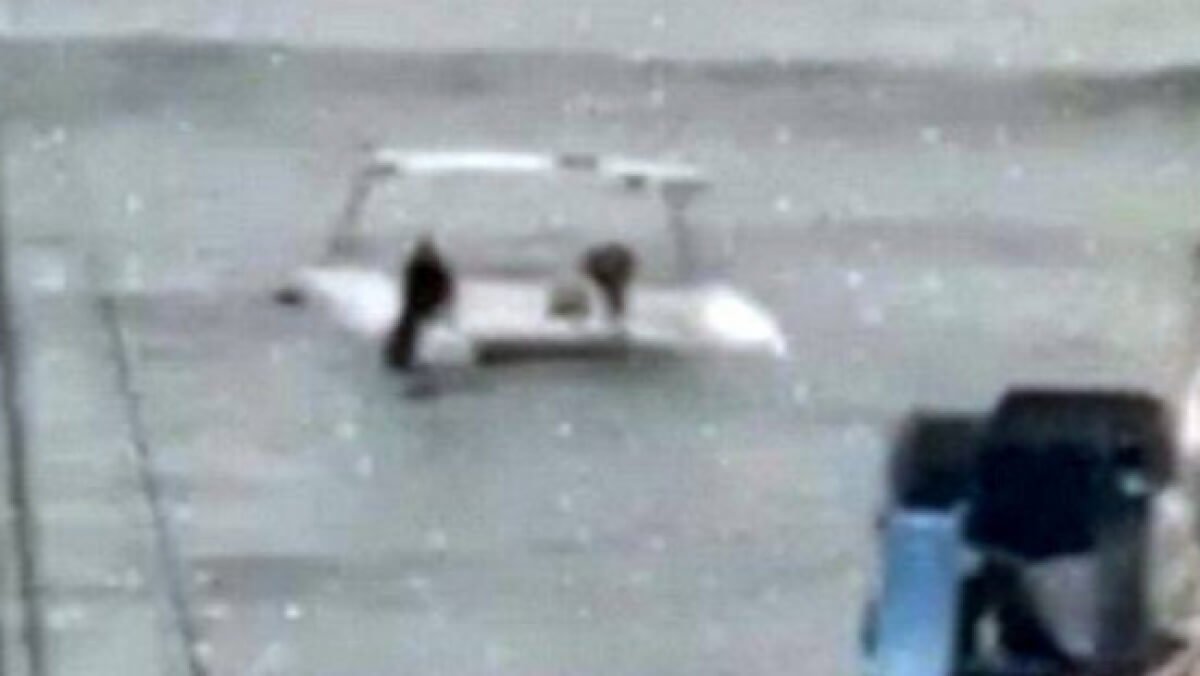 Ақтауда яхта суға батып кетті