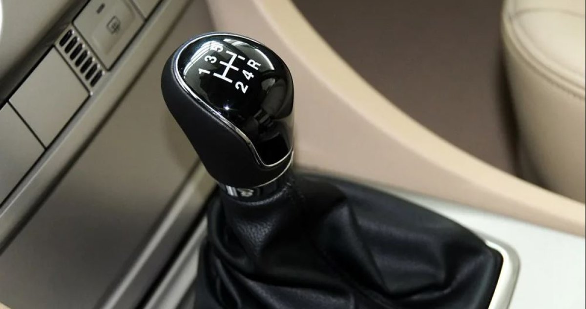 Мужчина заявил об угоне машины с двумя детьми, забыв место парковки