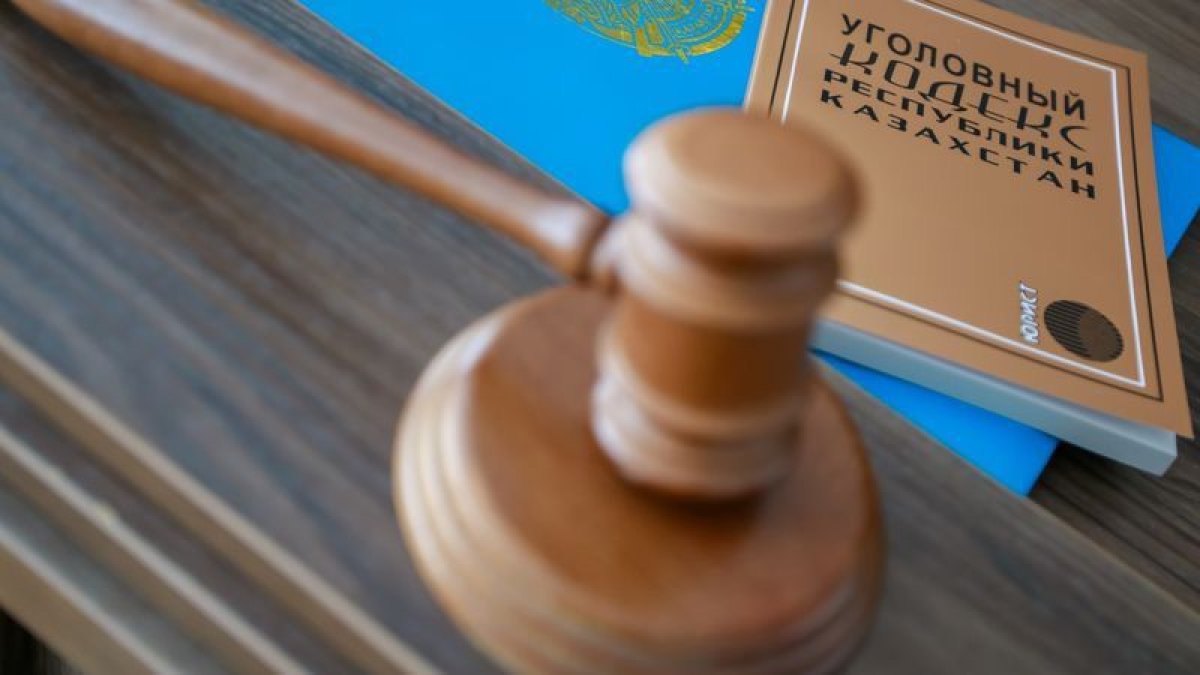 Павлодарда ер адамды бәтіңкенің бауымен қылғындырып өлтірген тұрғын сотталды