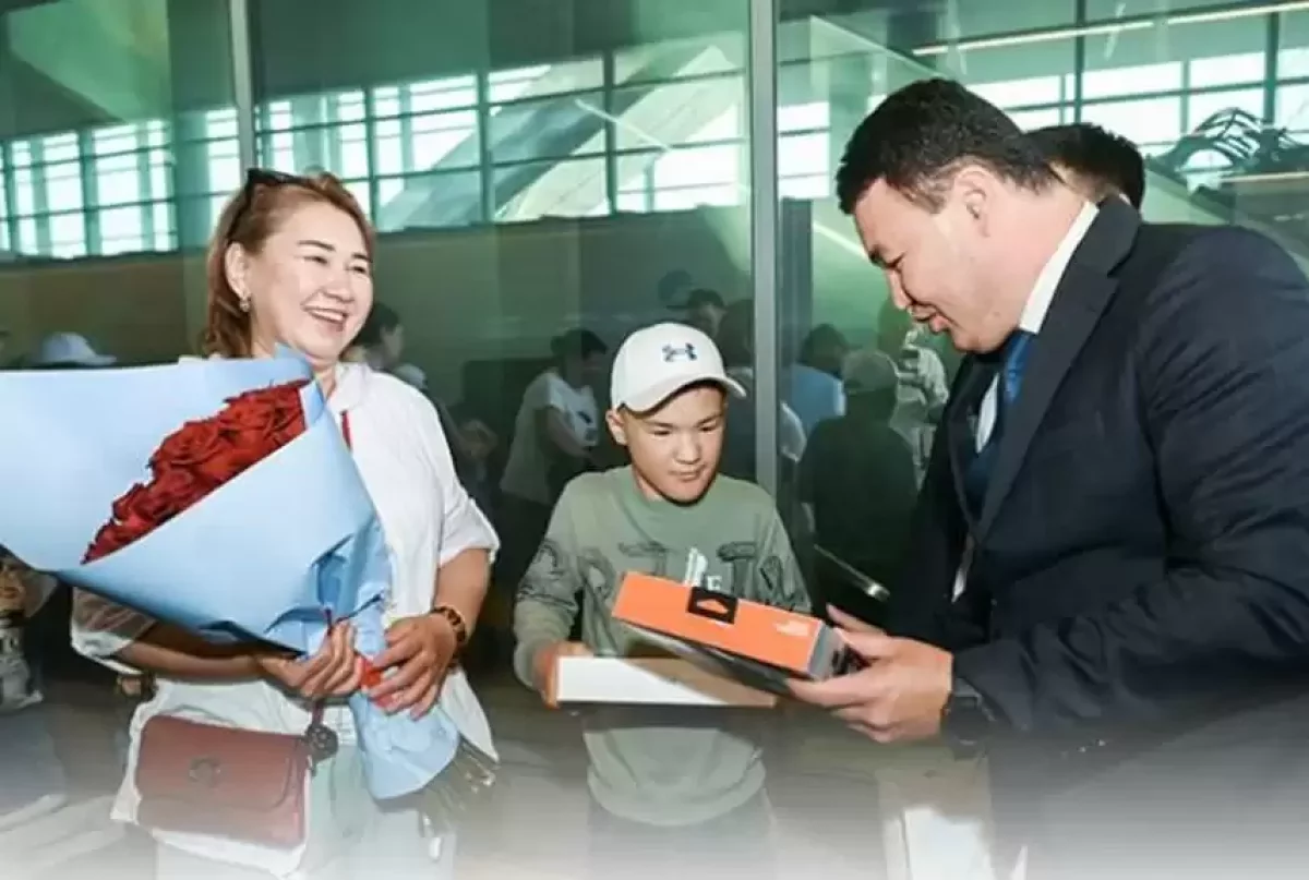 Елорда вокзалында Тальго пойызының миллионыншы жолаушысы марапатталды