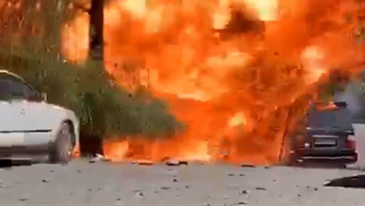 Джип взорвался на границе с Кыргызстаном