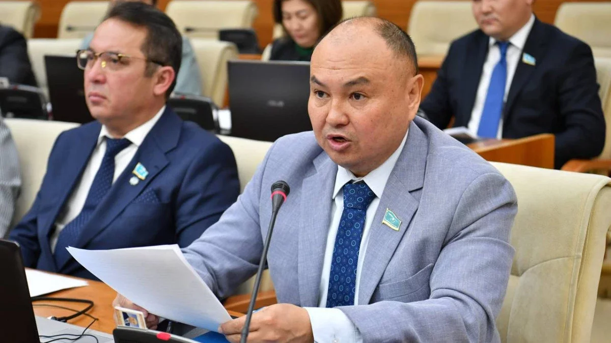 Жын-ойнаққа айналдырған. Депутат жатақхананы қонақ үйге айналдырғандар туралы айтты