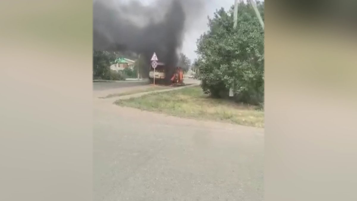Оралда өртенген автобустың жүргізушісі мен лагерьдің басшысы жауапкершілікке тартылды