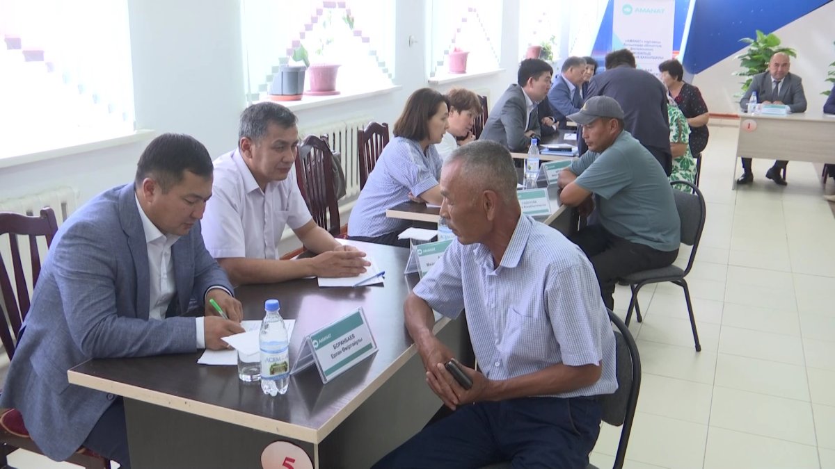 Жители сел в Кызылординской области пожаловались на плохие дороги и проблемы с водоснабжением