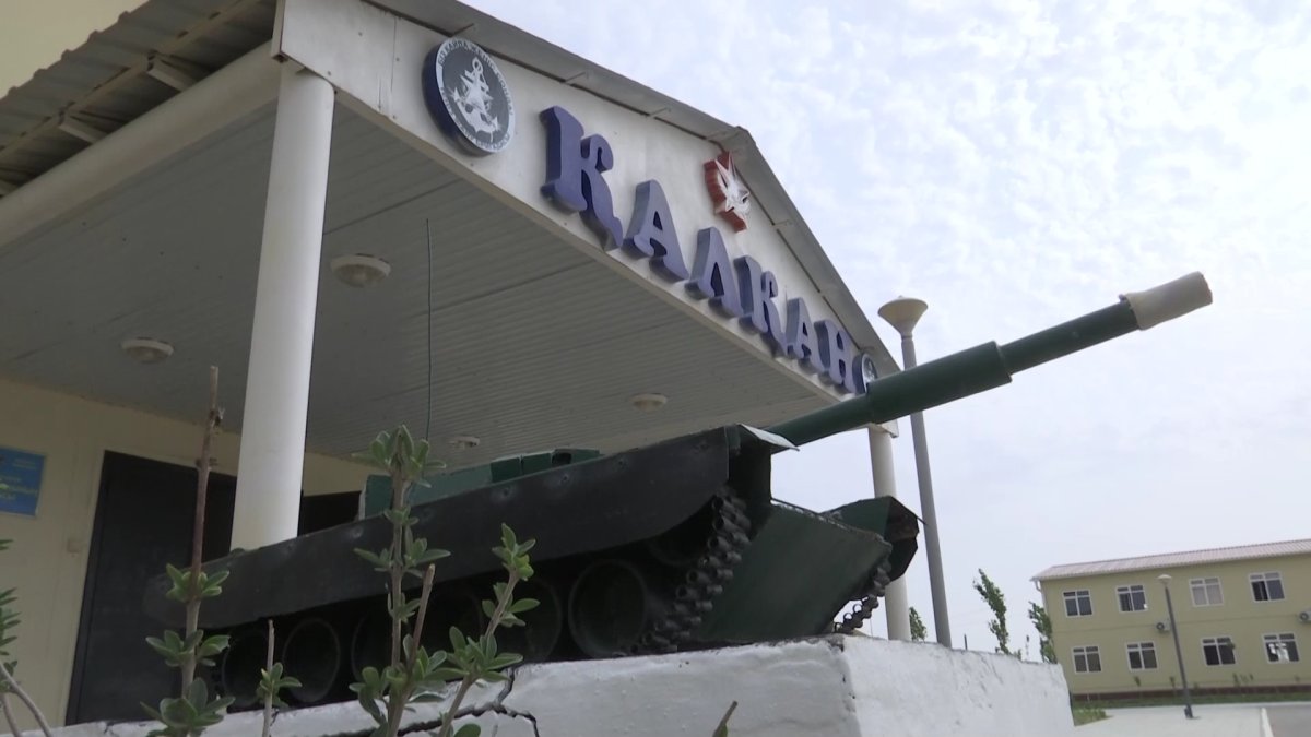 «Мечтал догнать брата и не подвести папу»: актауский танкист рассказал о службе в армии