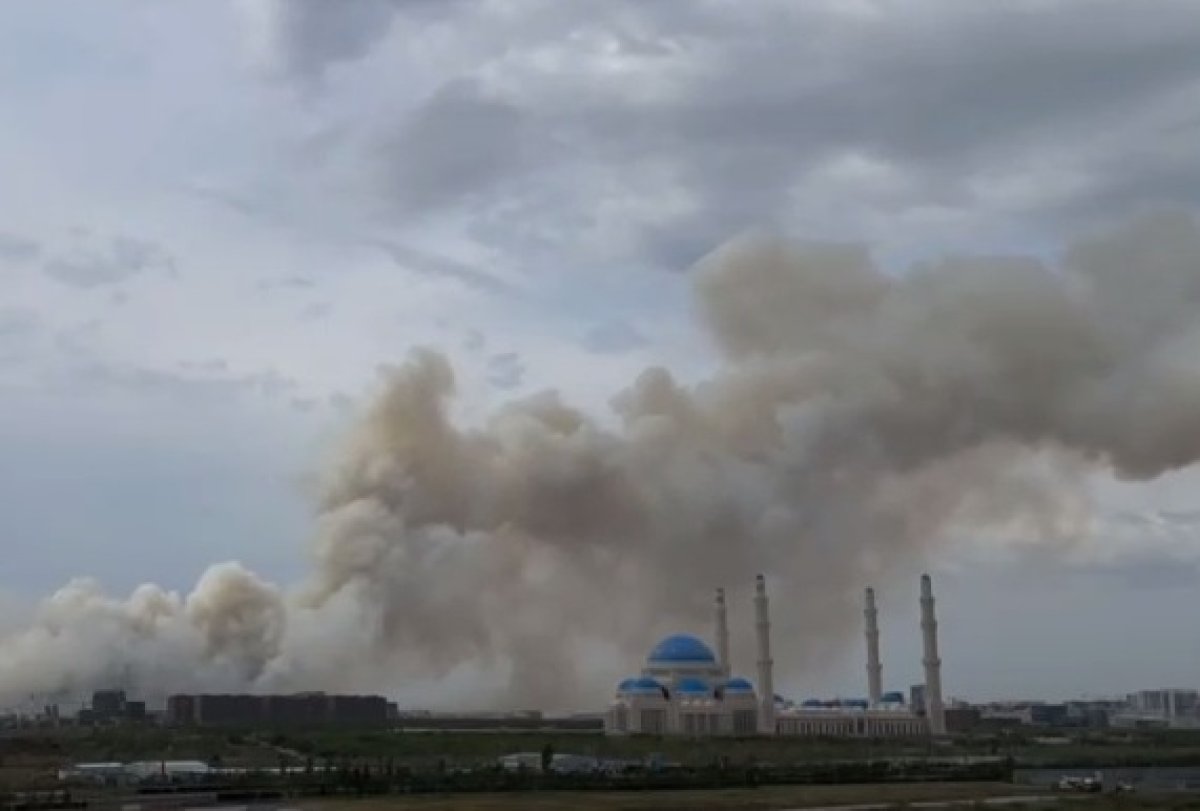 Астану окутало дымом: видео с воздуха