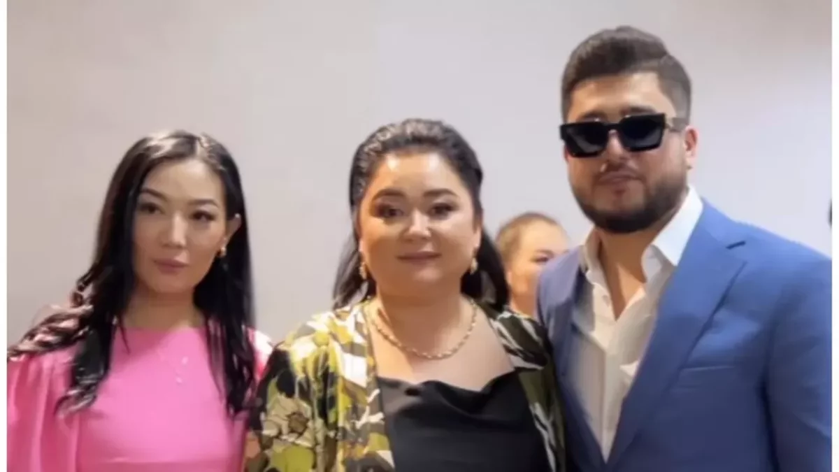 "Сен сияқты келіншектің оны болады дегенмін": інісінің туған күнінде тілек айтқан Роза Әлқожа келінін жылатып алды