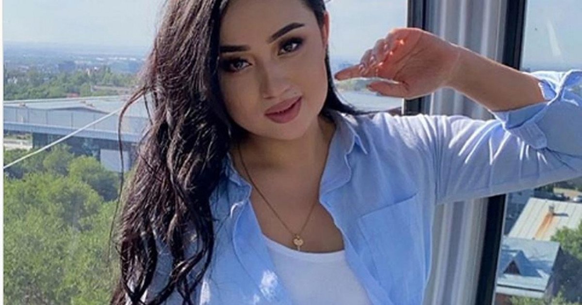 "Мен тием! Жасына қарамаймын": Анар Батырхан Шакрух Ханға ессіз ғашық екенін айтты