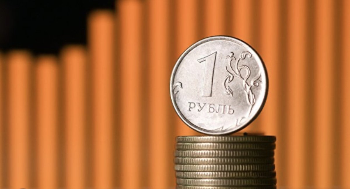 Рубль стремительно падает по отношению к тенге