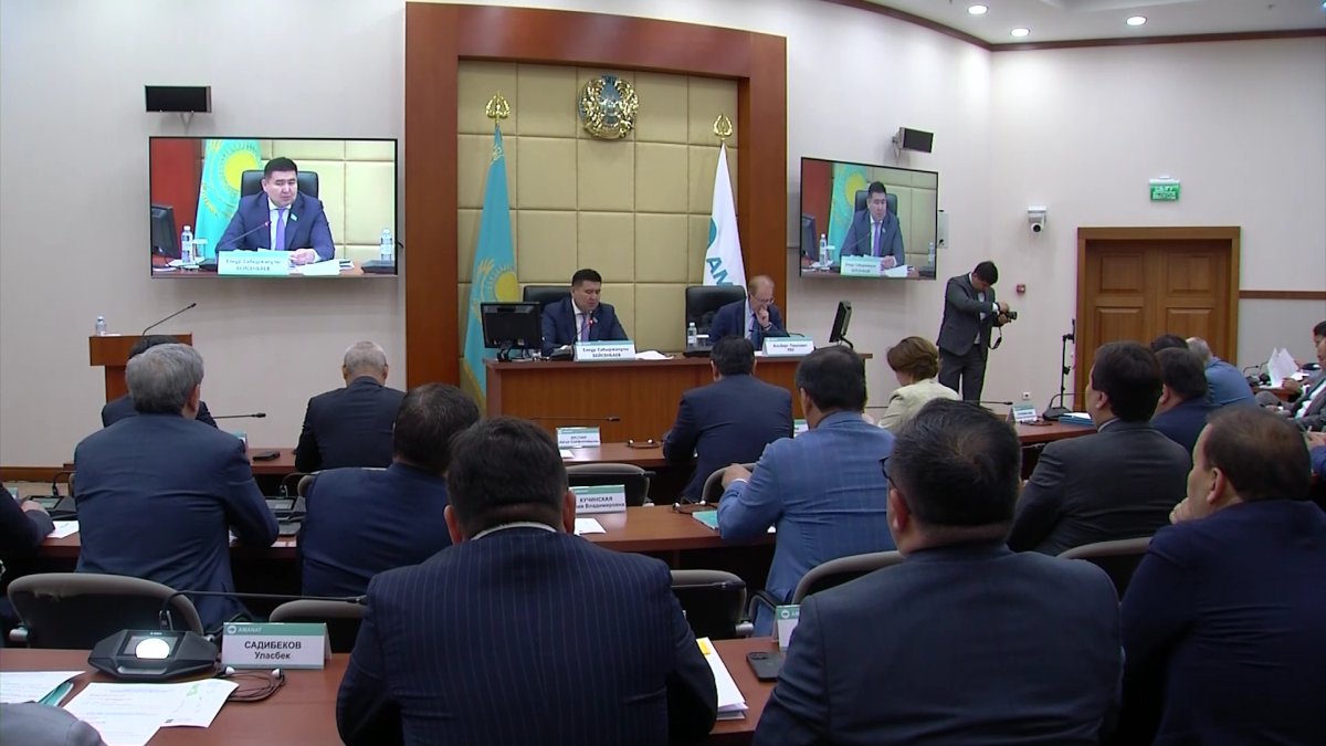 Депутаты Мажилиса от «AMANAT» готовятся к встречам с избирателями в регионах